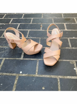 Beta Sandalia Plataforma Nude