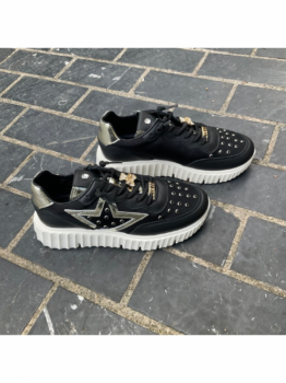 Soko Zapatillas Tachuelas Negra