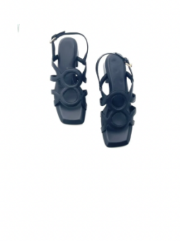 Hilton Sandalia Negra