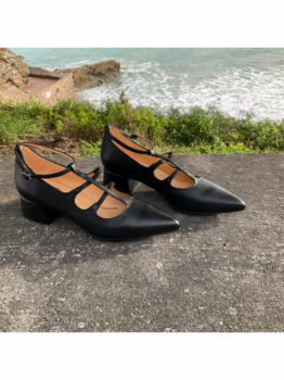 Bailarina Sujeta Negra