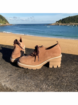 Praga Zapato Liviano Camel