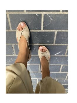 Sandalia beige plataforma